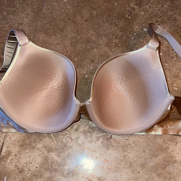 Soma nude bra 36DD - Picture 2 of 3